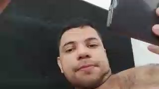 thiaguito200 live cam on Cam4