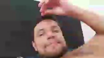 thiaguito200 live cam on Cam4