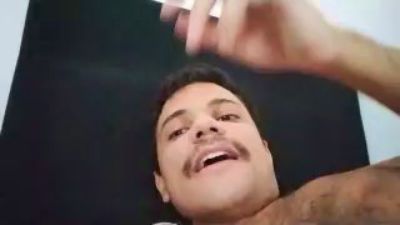 thiaguito200 live cam on Cam4