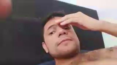 thiaguito200 live cam on Cam4