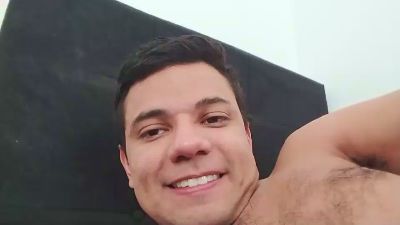 thiaguito200 live cam on Cam4