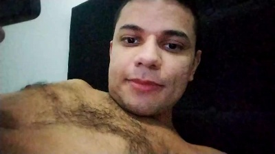 thiaguito200 live cam on Cam4