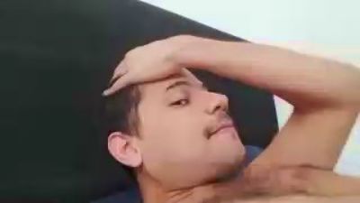 thiaguito200 live cam on Cam4