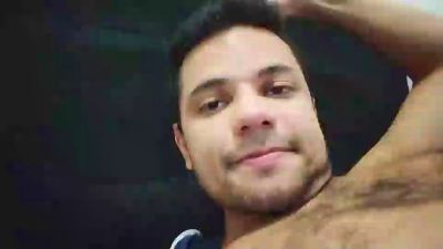 thiaguito200 live cam on Cam4