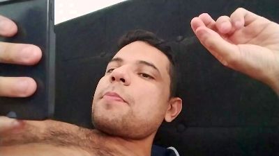 thiaguito200 live cam on Cam4