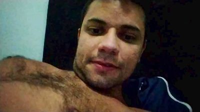 thiaguito200 live cam on Cam4