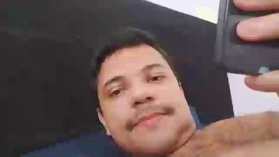 thiaguito200 live cam on Cam4