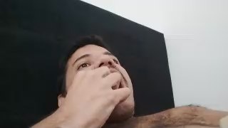 thiaguito200 live cam on Cam4