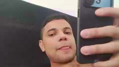 thiaguito200 live cam on Cam4