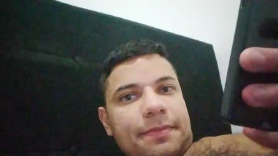 thiaguito200 live cam on Cam4