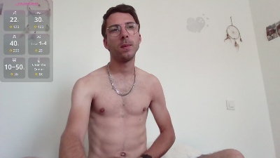 thomas954 live cam on Cam4