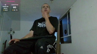 thomasjons_2 live cam on Cam4