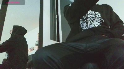 thomasjons_2 live cam on Cam4