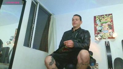 thomasjons_2 live cam on Cam4