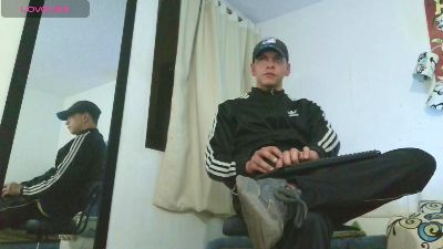 thomasjons_2 live cam on Cam4