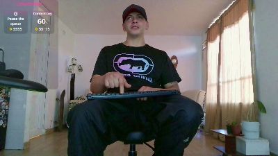 thomasjons_2 live cam on Cam4