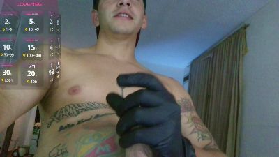 thomasjons_2 live cam on Cam4