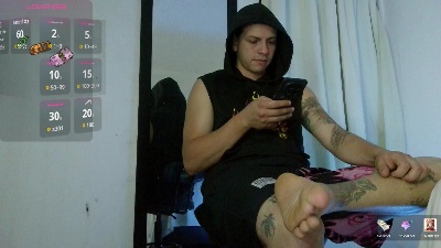 thomasjons_2 live cam on Cam4