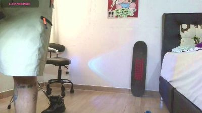thomasjons_2 live cam on Cam4