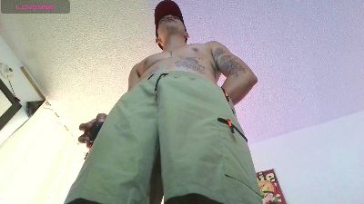 thomasjons_2 live cam on Cam4