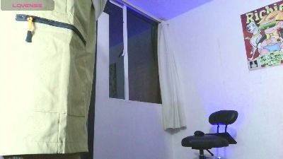 thomasjons_2 live cam on Cam4