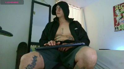 thomasjons_2 live cam on Cam4