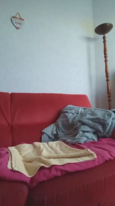 thomazeau1 live cam on Cam4