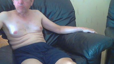 thomazeau1 live cam on Cam4