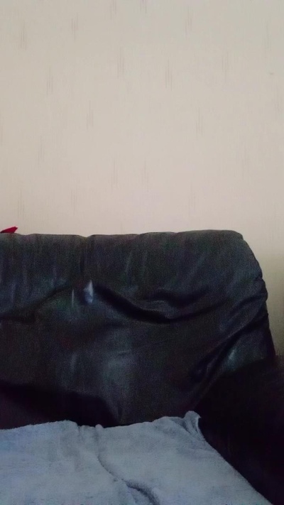 thomazeau1 live cam on Cam4