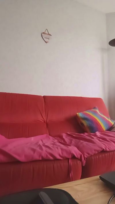 thomazeau1 live cam on Cam4