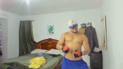 thonybeiio live cam on Cam4