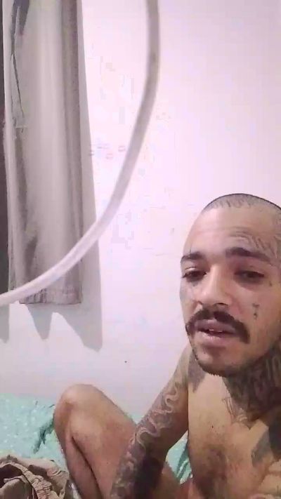 thug28 live cam on Cam4