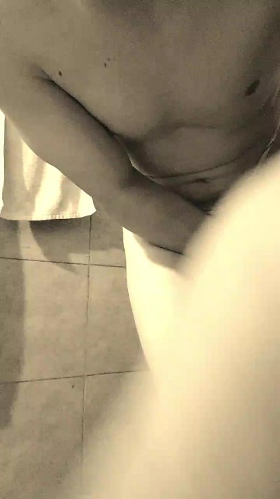tiago23hot live cam on Cam4