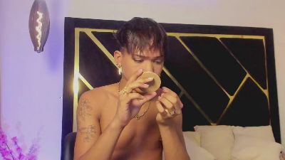 tiago_noir live cam on Cam4