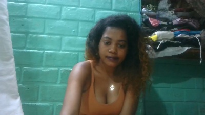 tiana31 live cam on Cam4