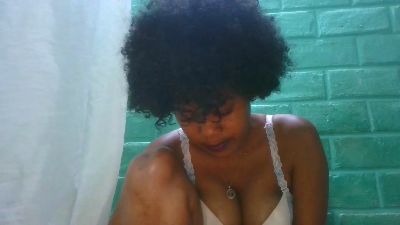 tiana31 live cam on Cam4