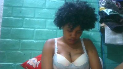 tiana31 live cam on Cam4