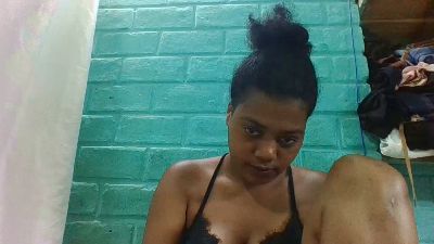 tiana31 live cam on Cam4