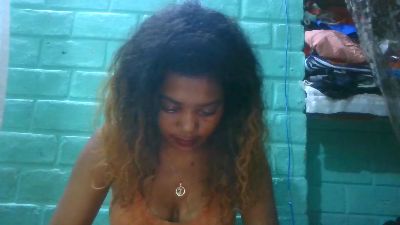tiana31 live cam on Cam4