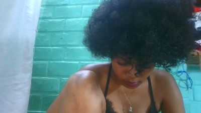 tiana31 live cam on Cam4