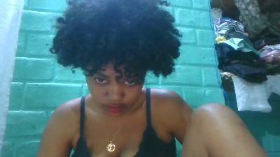 tiana31 live cam on Cam4