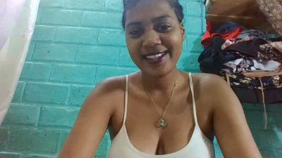tiana31 live cam on Cam4