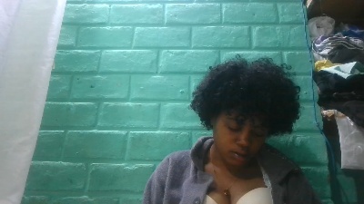 tiana31 live cam on Cam4