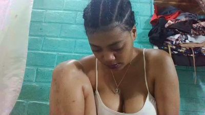 tiana31 live cam on Cam4