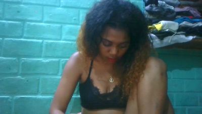 tiana31 live cam on Cam4