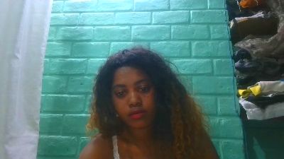 tiana31 live cam on Cam4