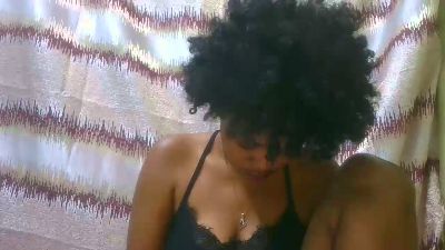 tiana31 live cam on Cam4