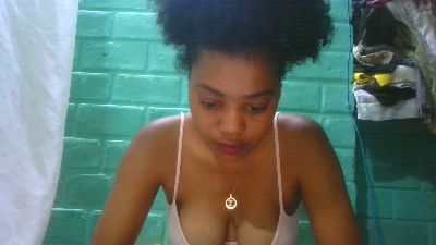 tiana31 live cam on Cam4
