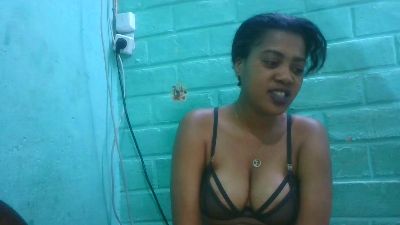 tiana31 live cam on Cam4