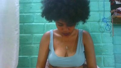 tiana31 live cam on Cam4